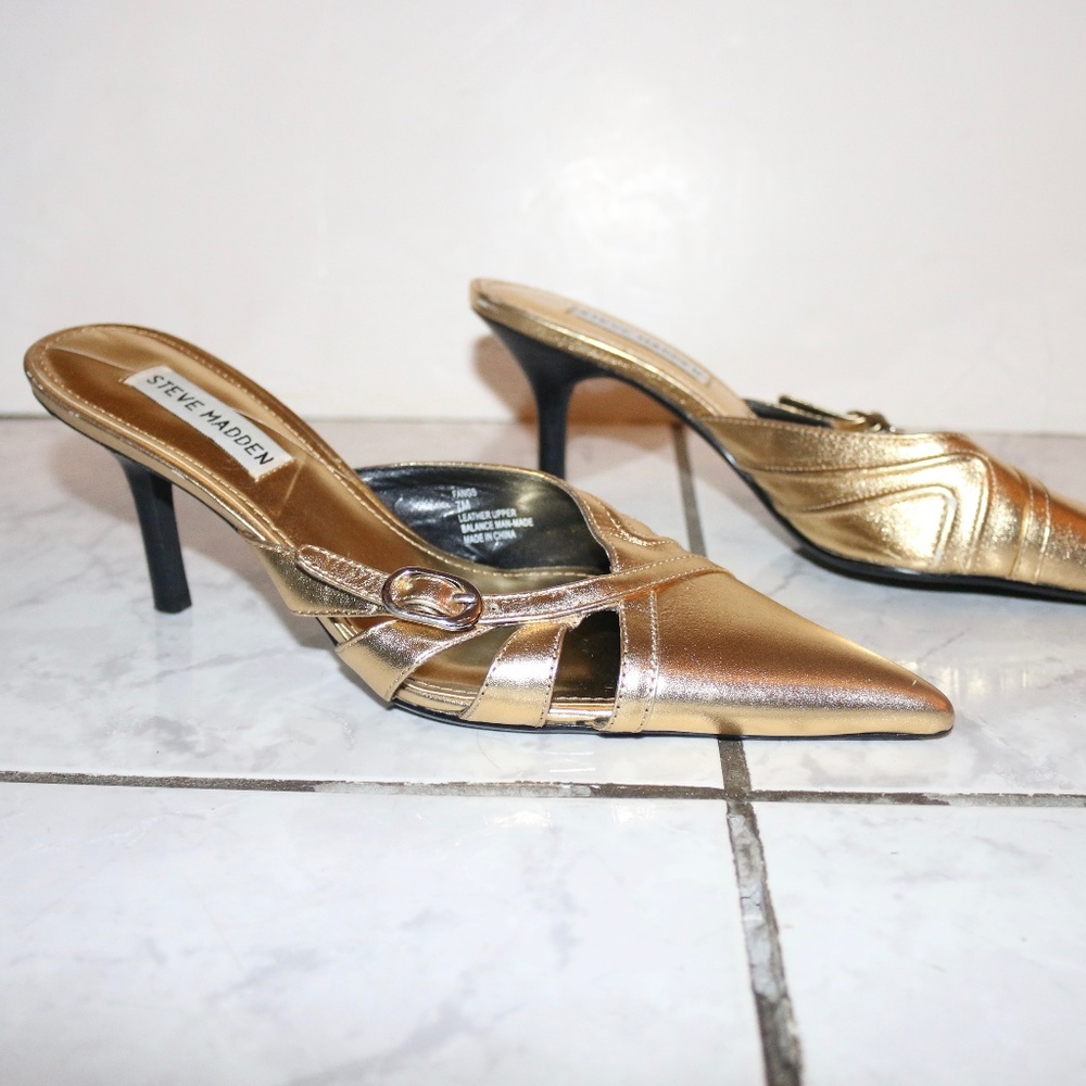Steve Madden Fangs Gold Metallic Point Toe Heels